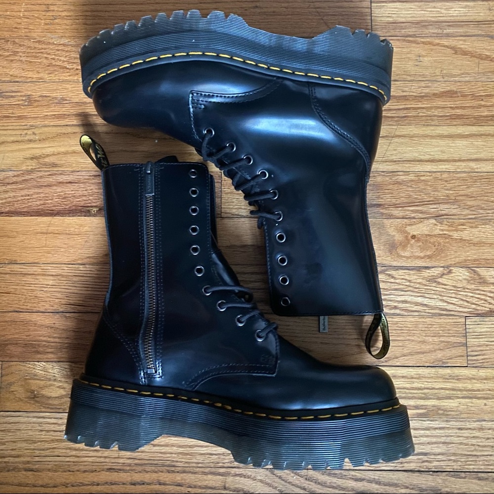 Dr Martens Jadon Hi 10 eye boot